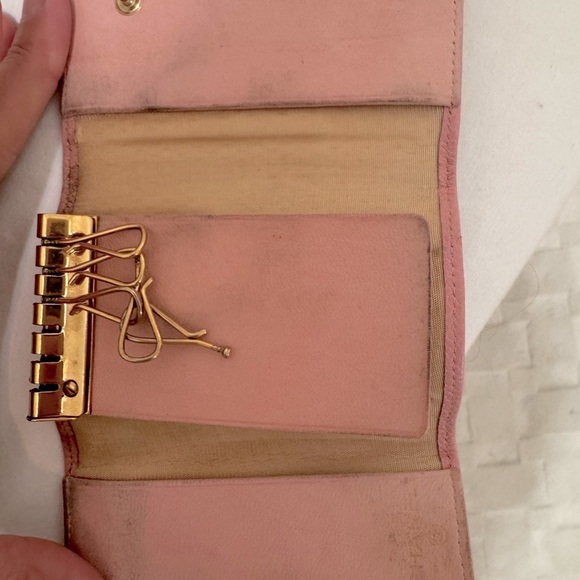 CHANEL Leather key holder 4 Prong Authentic Caviar - Picture 4 of 6